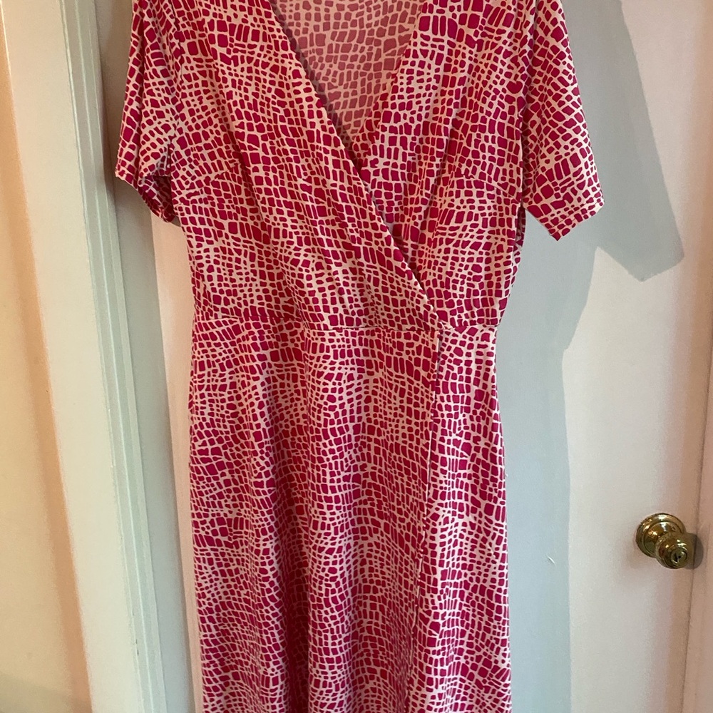 Elegant Pink Patterned Midi Dress